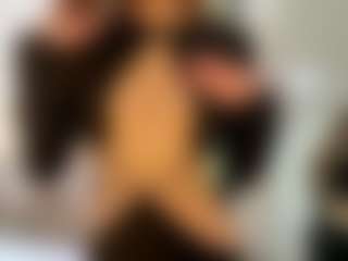 Live cam show with Alice - Striptease Granny on Soda Cam