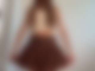 Live cam show with TobieMackert - Petite Teen (18+) on Dolls Live