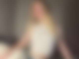 Live cam show with Ariel - Solo on googirlz