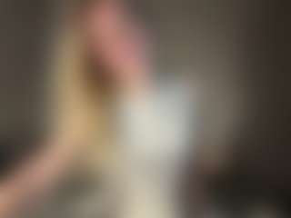 Live cam show with Ariel - Spank on SinfulBabes
