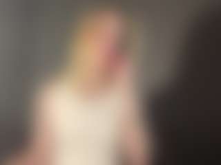 Live cam show with Ariel - Sexy on livesuperchat.net
