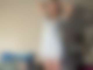 Live cam show with Ariel - Petite Young Adult on Cam Slut