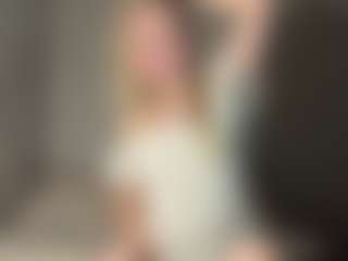 Live cam show with Ariel - Young Adult on Hubzter Live