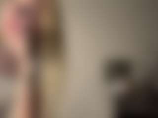 Live cam show with Ariel - Blonde Hair Teen (18+) on Camiplay Live