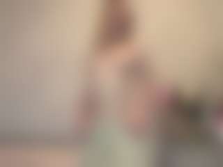 Live cam show with Ariel - Petite Young Adult on Camsoda