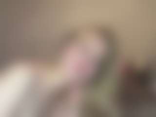 Live cam show with Ariel - Blonde Hair on Camsoda