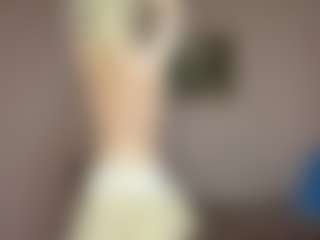 Live cam show with Ariel - Blonde Hair Petite on AdultVida.com