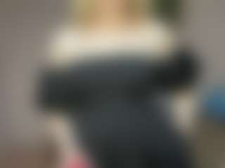 Live cam show with Ariel - Bedroom on Camming Site