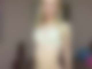 Live cam show with Ariel - Teen (18+) on Milf Play