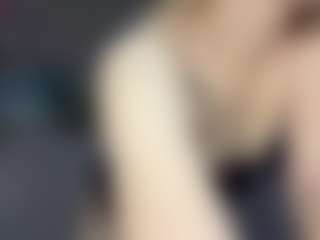 Live cam show with Ariel - College on Hubzter Live