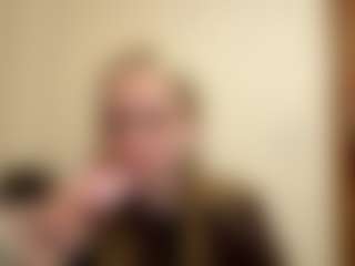 Live cam show with ZoniaWilk - Flashing on AdultVida.com