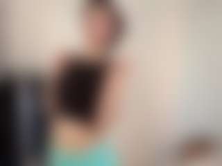 Live cam show with Anna - Athletic Public on madthumbs