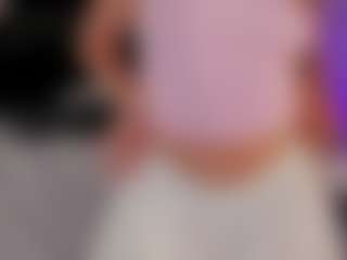 Live cam show with Coraline - Flashing on CamClone