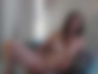 Live cam show with Elly-Blo0m - Sensual on Lustler