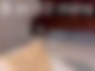Live cam show with Elly-Blo0m - Princess on Camsoda