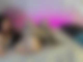 Live cam show with Elly-Blo0m - Little on Camsoda