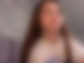 Live cam show with Eva-Deviss - Petite on CamClone