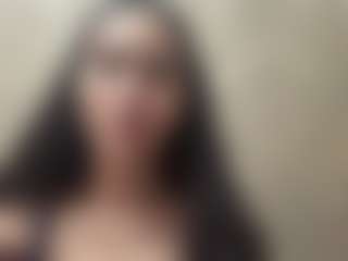EveliaYantzi's Live Sex Cam Show