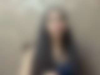 EveliaYantzi's Live Sex Cam Show