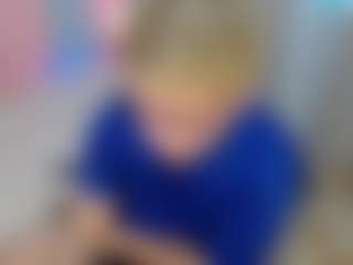 Live cam show with GorgeousAdamxx - Average on Soda Cam