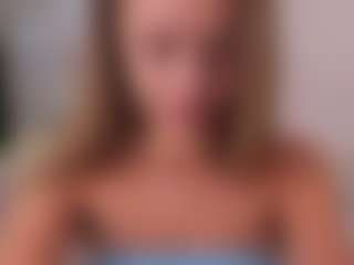 Live cam show with KarisaBanker - Ahegao on AdultVida.com