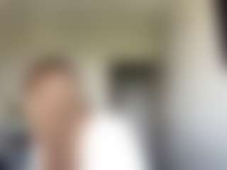 Live cam show with LatarshaToby - Bedroom on Chatstar