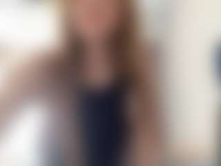 Live cam show with LatarshaToby - Tease on fapnchat