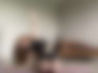 LatarshaToby's Live Sex Cam Show