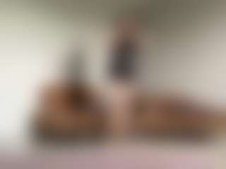 Live cam show with LatarshaToby - Twerk on CamwithHer