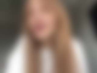 Live cam show with LatarshaToby - Twerk on CamClone