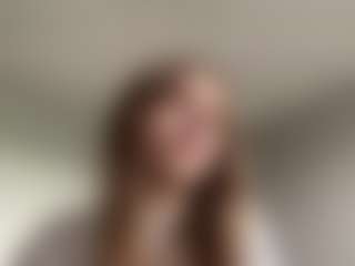 Live cam show with LatarshaToby - Blue Eyes on Hubzter Live