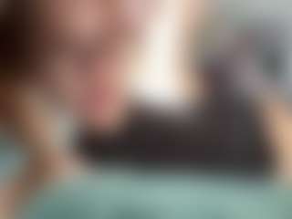 Live cam show with mila - Blue Eyes on AdultVida.com