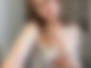 Live cam show with mila - Flashing on Soda Cam
