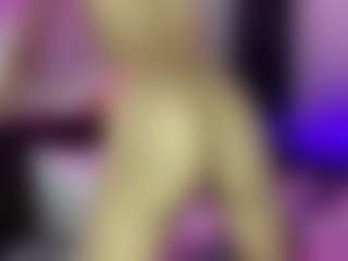 Live cam show with Mary - Skinny on Milfs Live