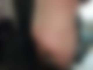 Live cam show with TrixieVibeQueen - Brown Hair on StripNow