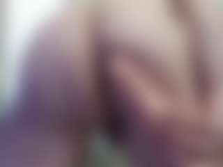Live cam show with TrixieVibeQueen - Blowjob on Camsoda