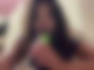 Live cam show with Nelly - Public Latina on Gym Cam Girls