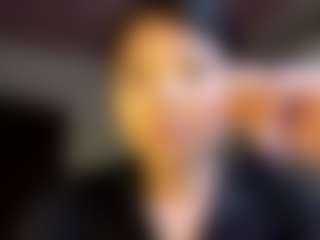Nelly MILF webcam performer live streaming