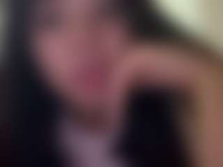 Live cam show with Nelly - Tease MILF on Fling VIP Chat