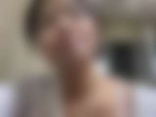 Live cam show with Nelly - Public MILF on friskycurves.com