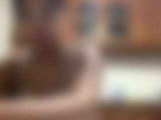 Nelly MILF webcam performer live streaming