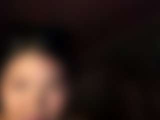Live cam show with Nelly - Latina MILF on Gym Cam Girls