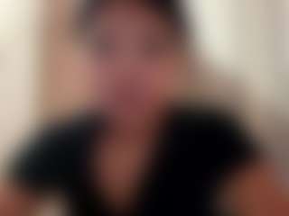 Live cam show with Nelly - Skinny MILF on x69.live