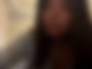 Live cam show with Nelly - MILF Teen (18+) on livesuperchat.net