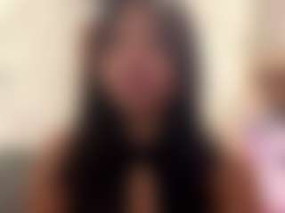 Show de cam en vivo con Nelly - Amateur MILF en Camsoda