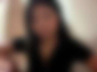 Live cam show with Nelly - Moaning on CamClone