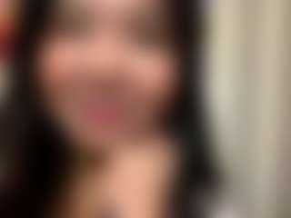 Nelly MILF webcam performer live streaming