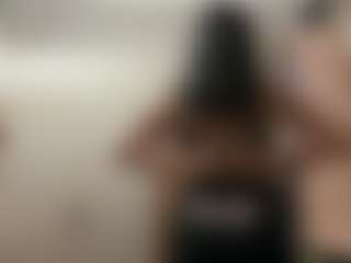 Live cam show with Nelly - Moaning on Milfs Live