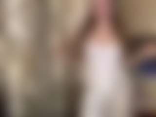 Live cam show with Katerina - Body Massage on SxyPornLive