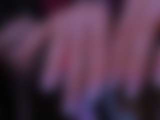 Live cam show with bella-dorn1 - Average on Milf Play